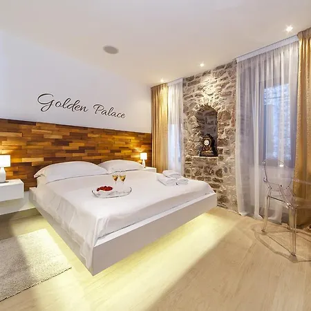 Apartment Golden Palace *