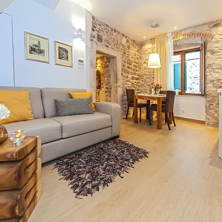 Appartement Golden Palace *