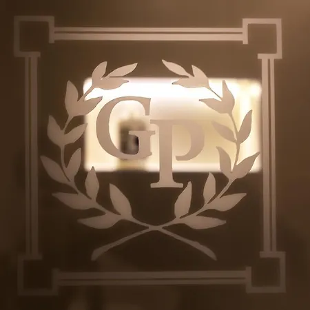 Apartment Golden Palace