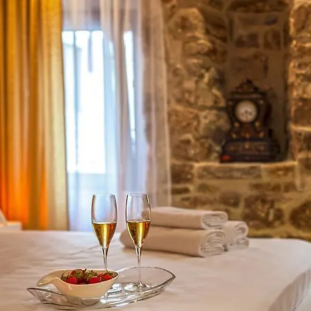 Golden Palace Apartment Split