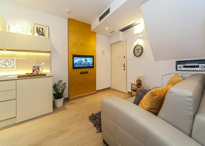 דירה Golden Palace